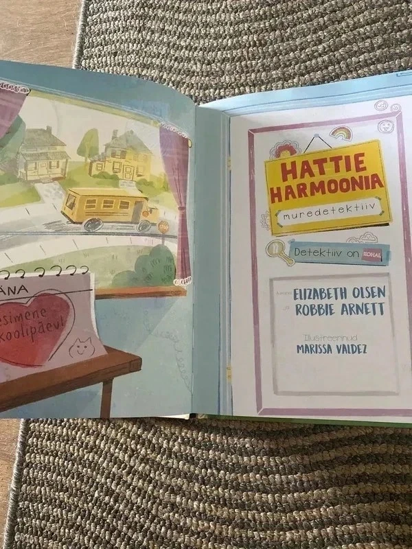 komplekt: suur päkapikuraamat ja hattie harmoonia: muredetektiiv komplekt: suur päkapikuraamat ja hattie harmoonia: muredetektiiv